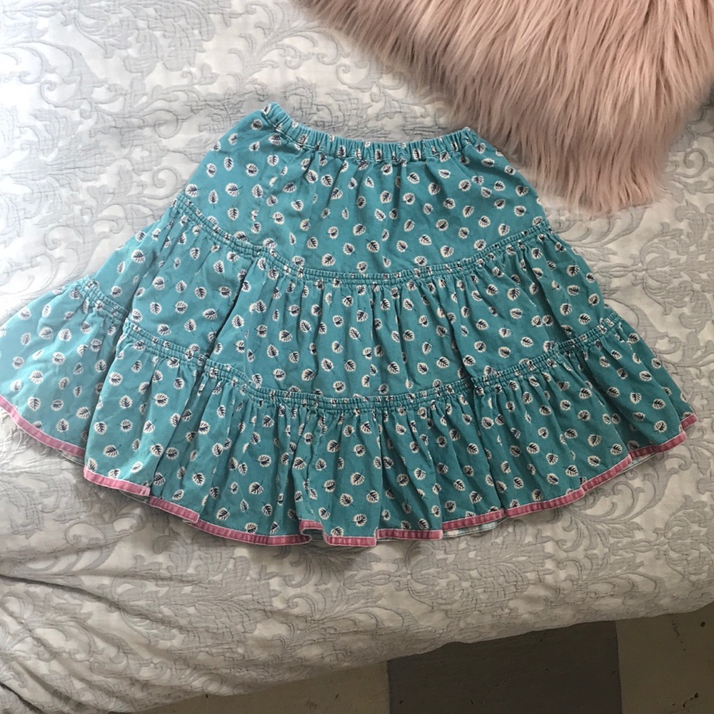 Skirt with leafs